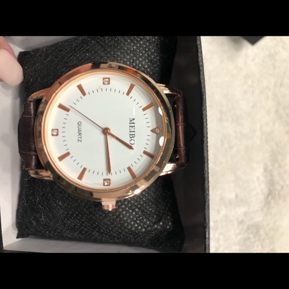 Meibo Watch with leather straps - Picture 3 of 7